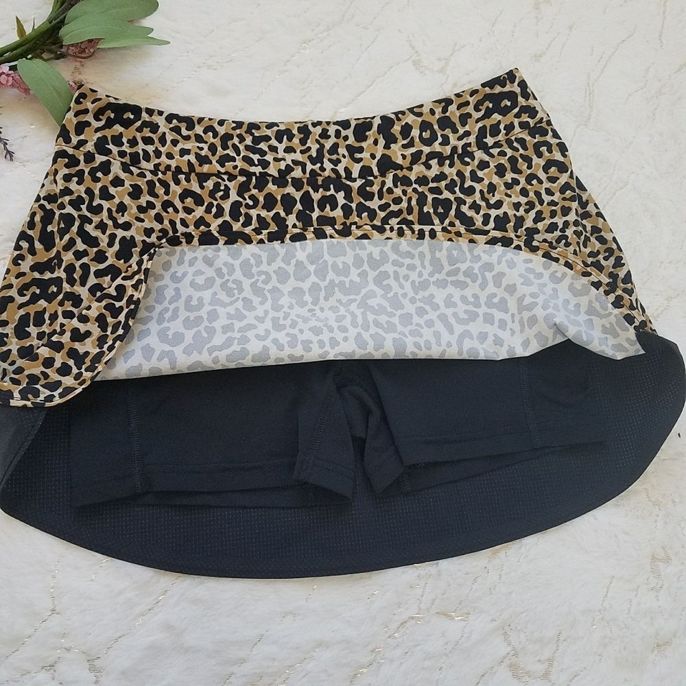 Outdoor Voices The Exercise Skort Leopard Print - Picture 5 of 7